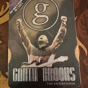 Garth Brooks The Entertainer Embossed Tin Set Brand New Factory Sealed